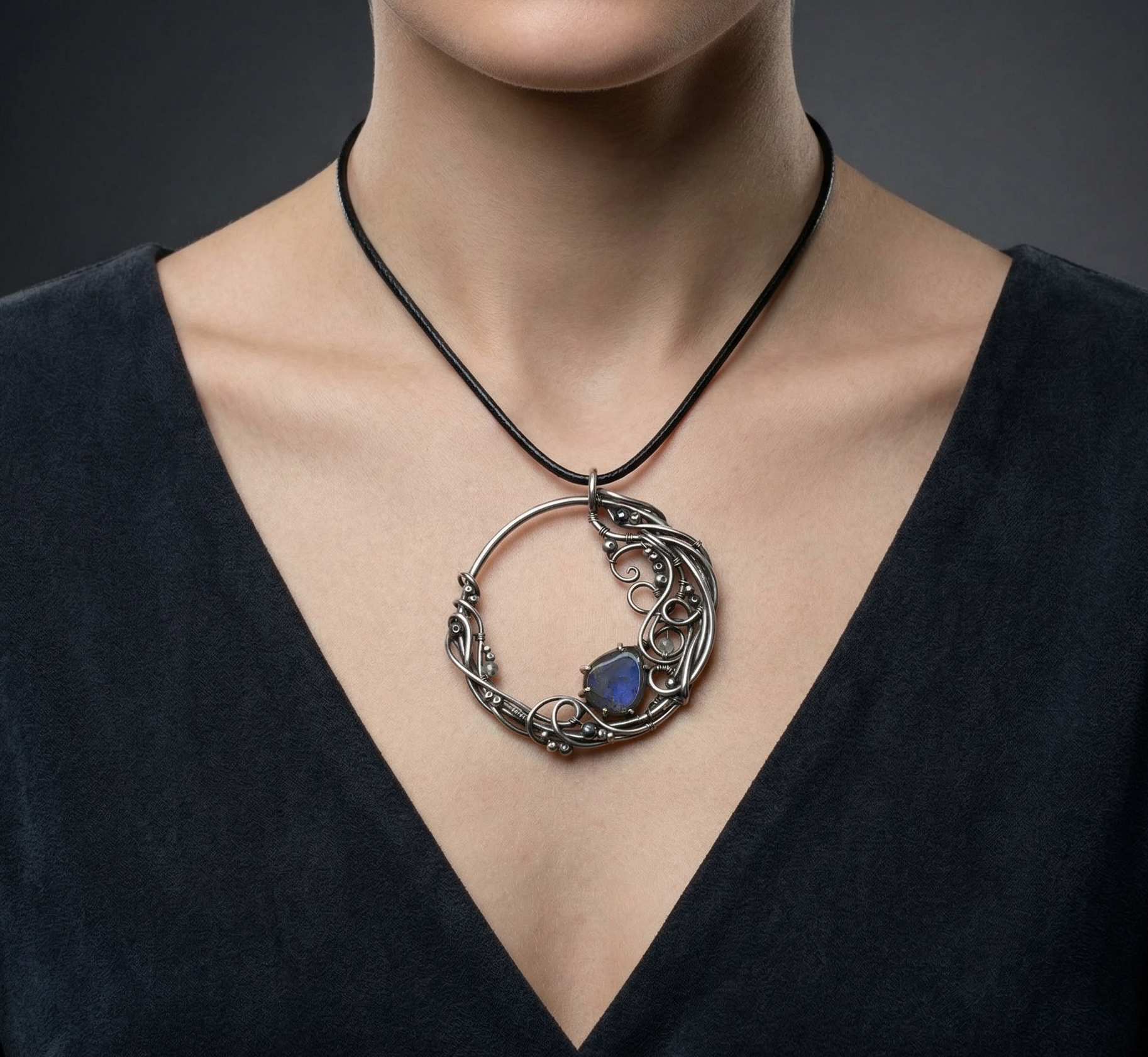 Cold Bloom — Labradorite Pendant - Image 2