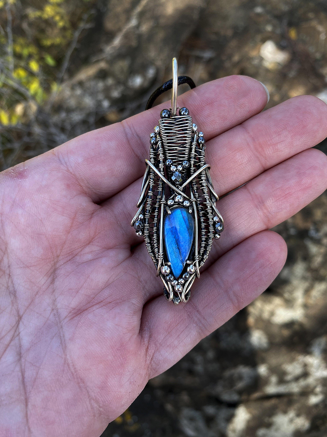 Nomad Tear — Labradorite Pendant - Image 2