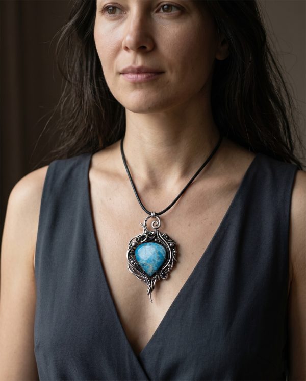 Mountain Heart — Apatite Pendant