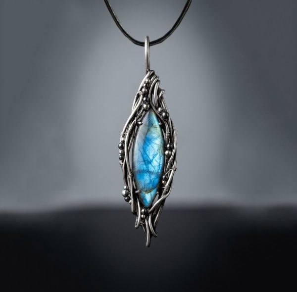 Serpent Vine — Labradorite Pendant