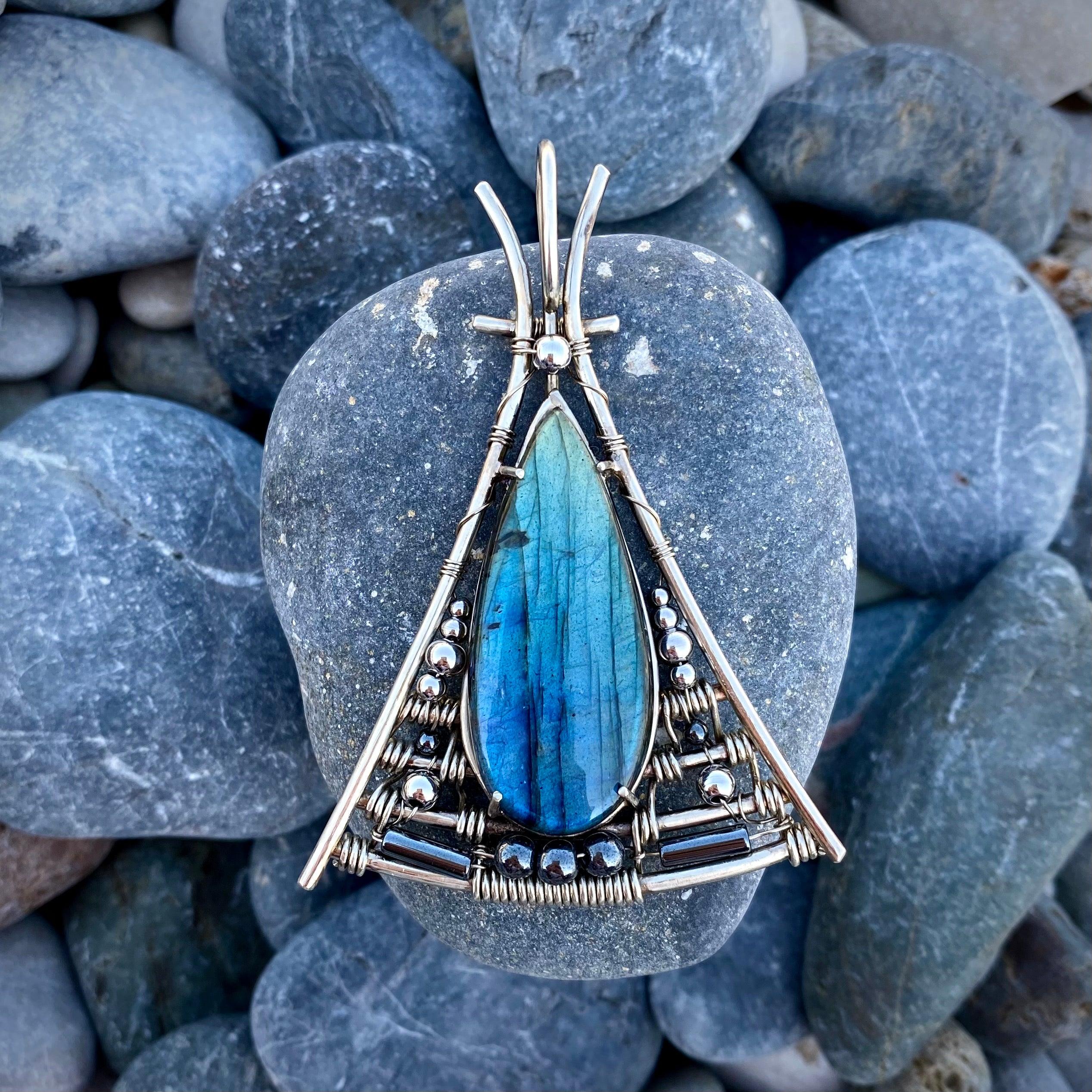 Triad Echo — Labradorite Pendant - Image 2