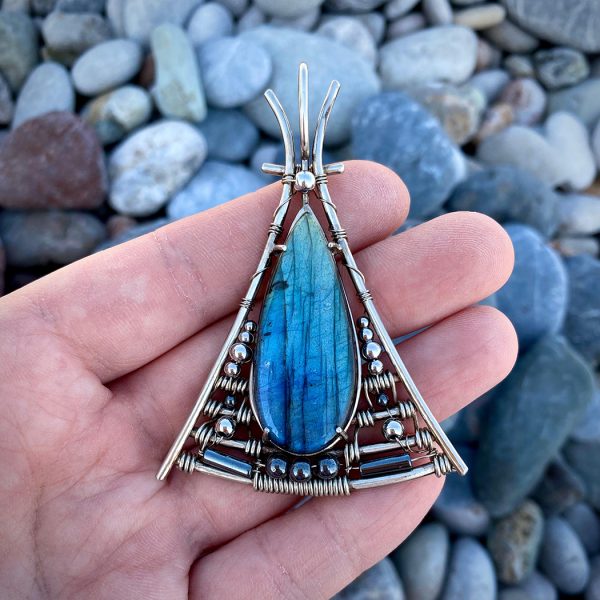 Triad Echo — Labradorite Pendant - Image 4