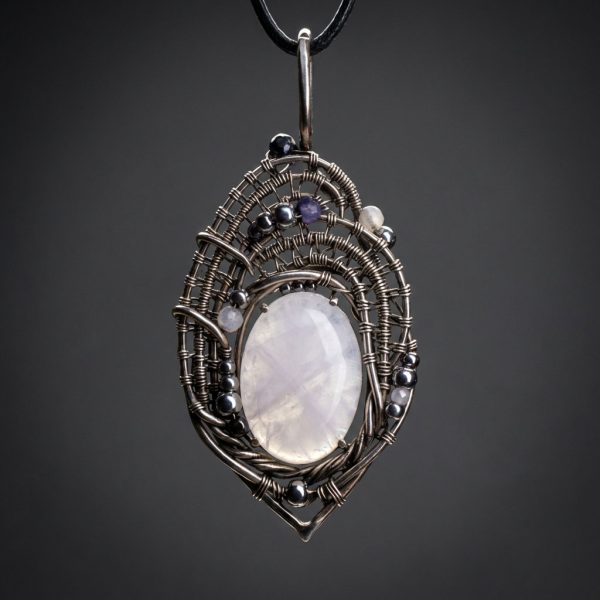 Soft Bond — Rose Quartz Pendan