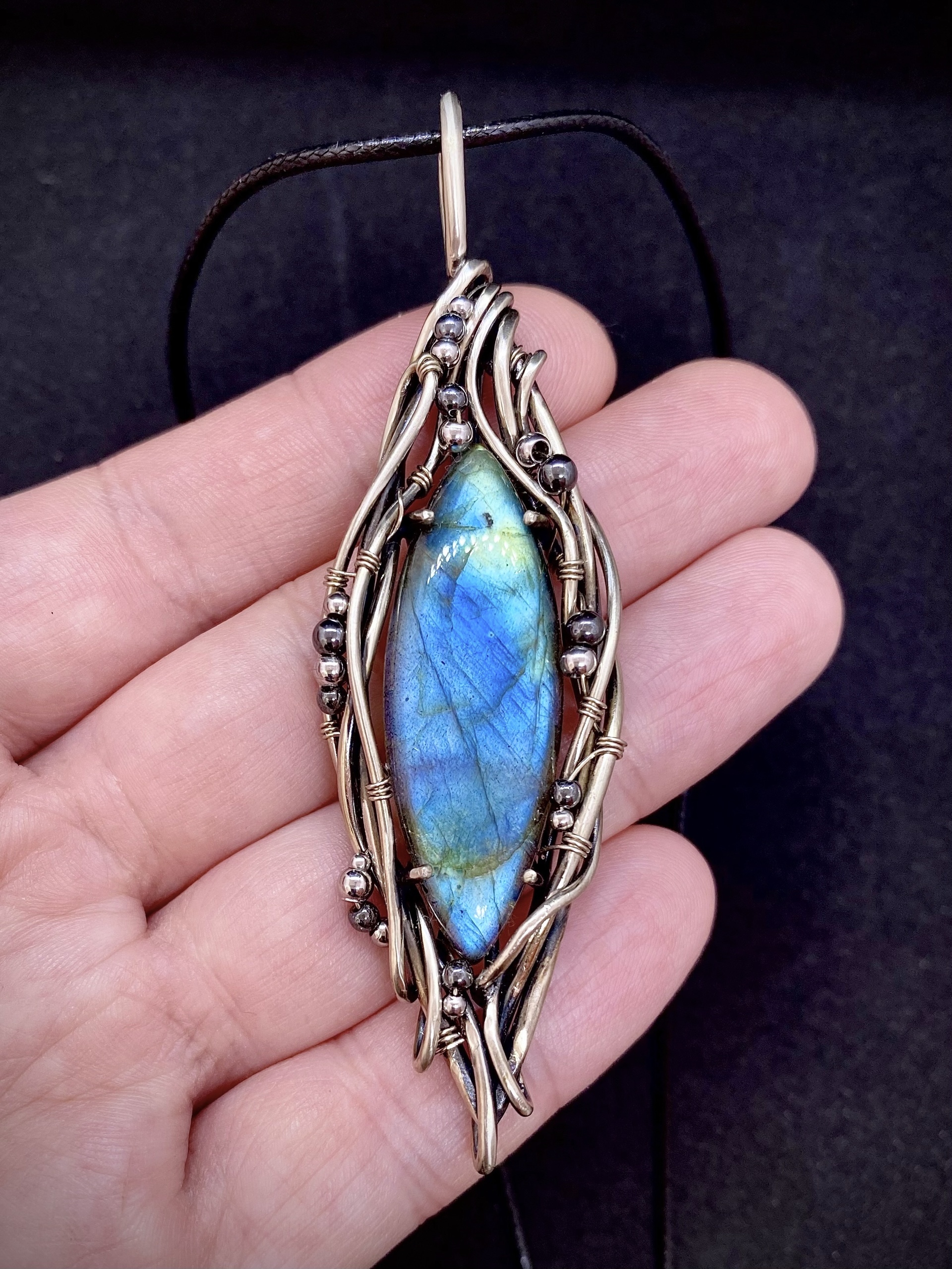 Serpent Vine — Labradorite Pendant - Image 4
