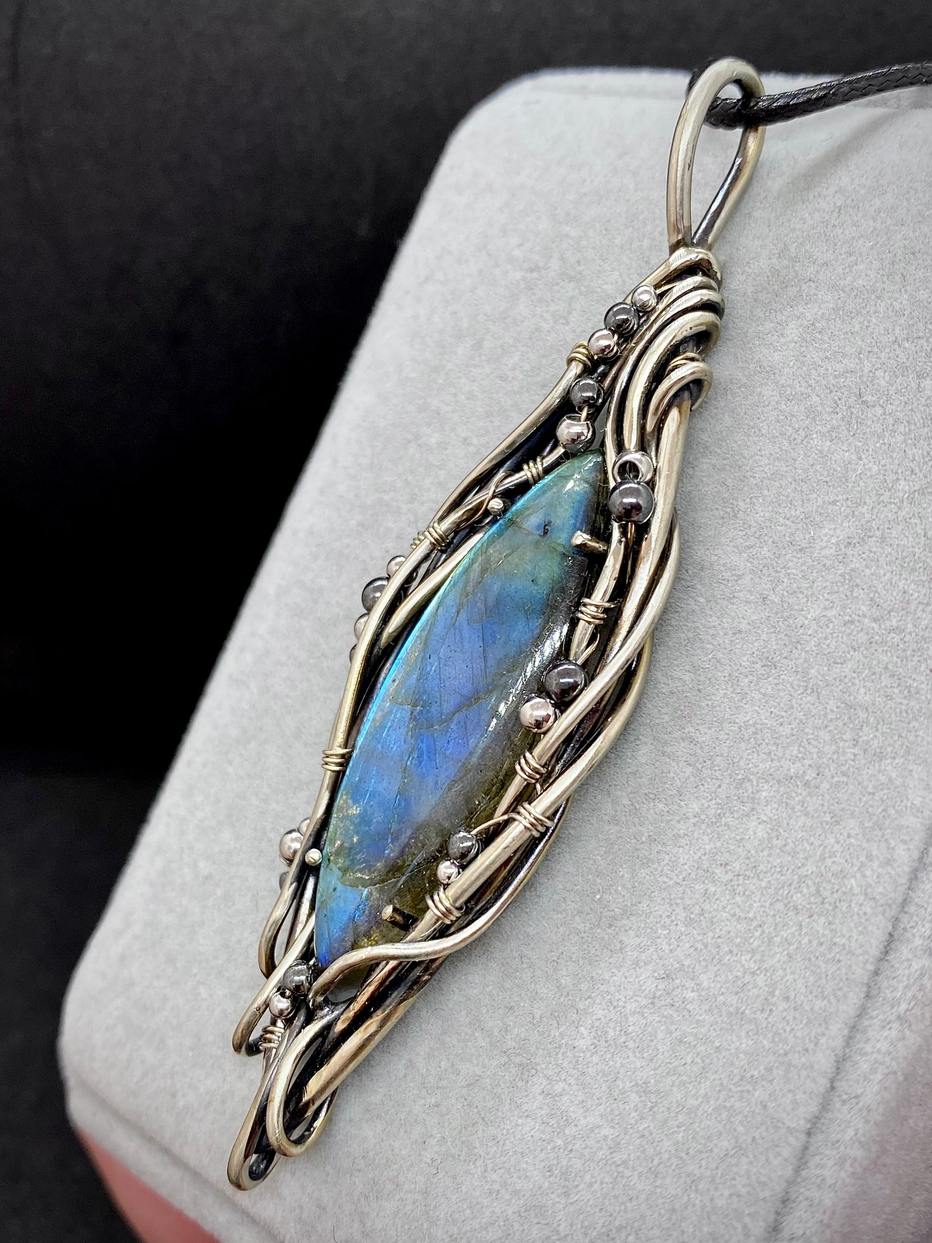 Serpent Vine — Labradorite Pendant - Image 3