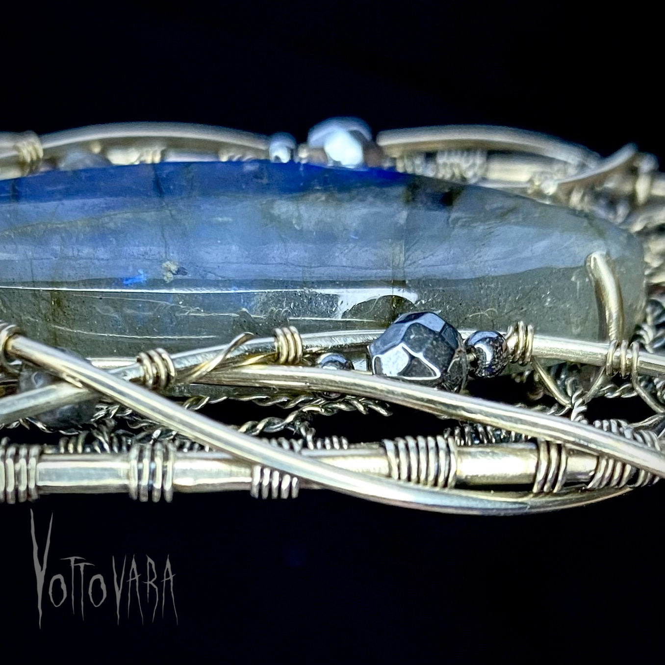 Vine Mirror — Labradorite Pendant - Image 3