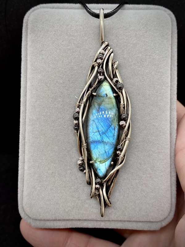 Serpent Vine — Labradorite Pendant - Image 6