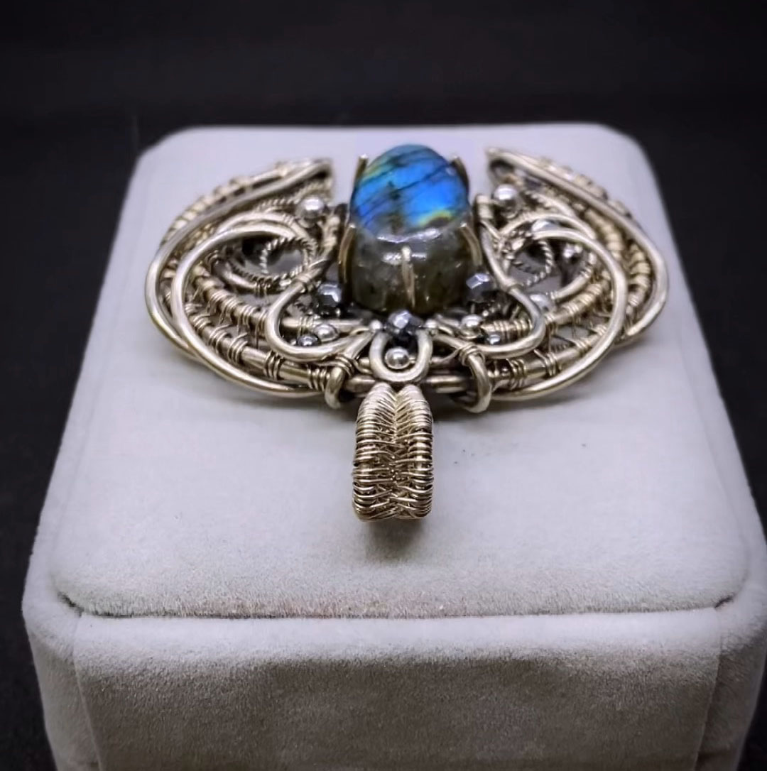 Wings of Intuition — Labradorite Pendant - Image 3