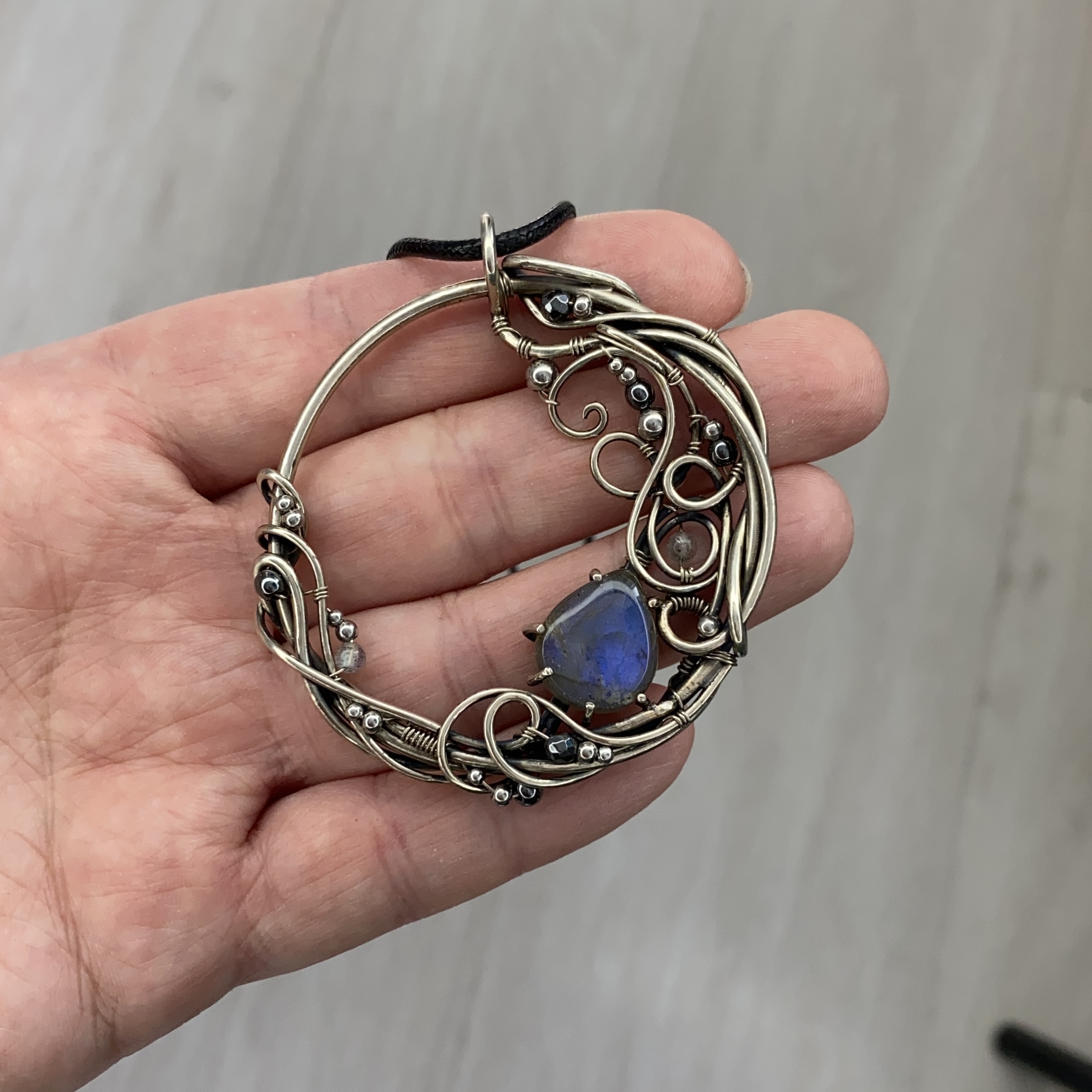 Cold Bloom — Labradorite Pendant - Image 3