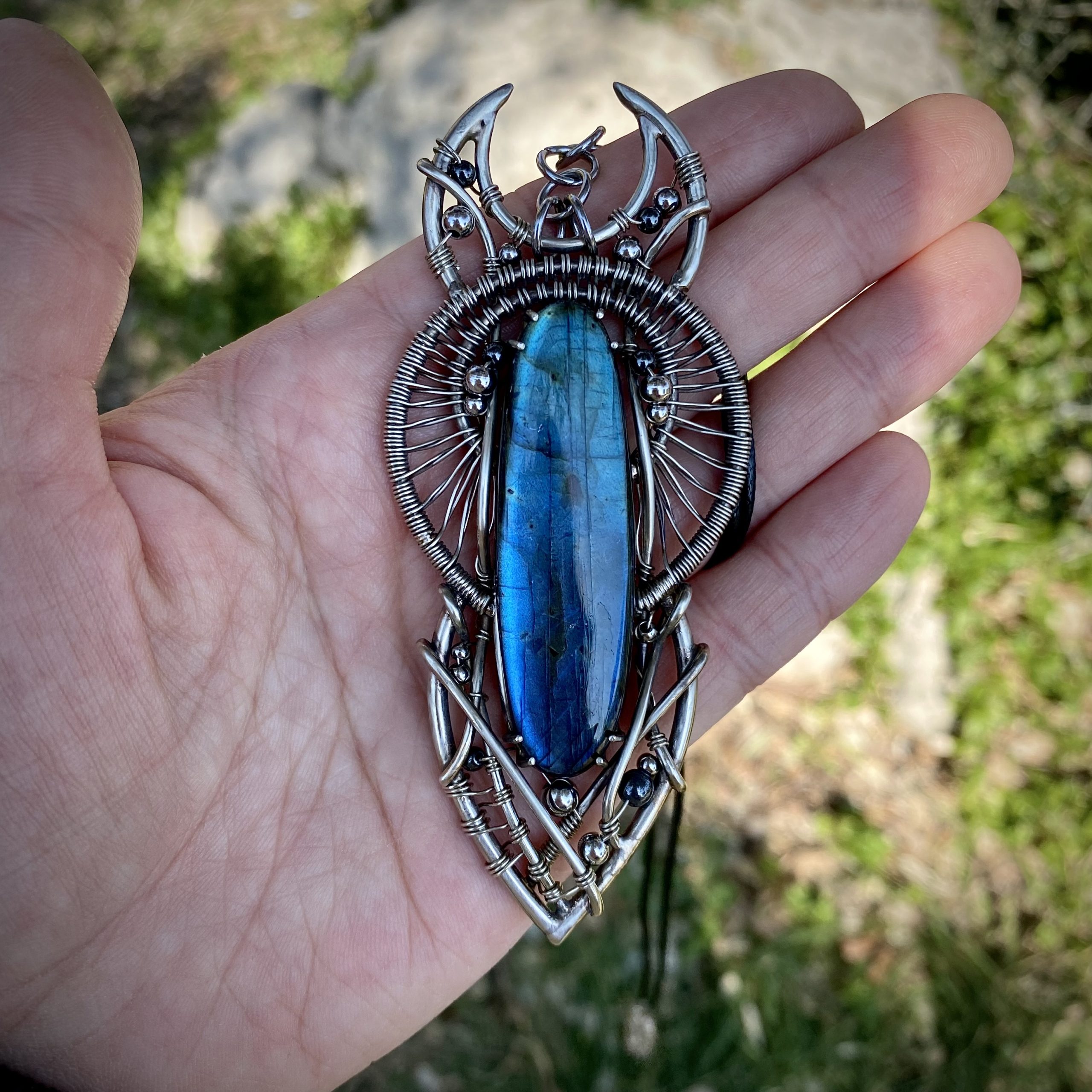 Totem Keepert — Labradorite Pendant - Image 5