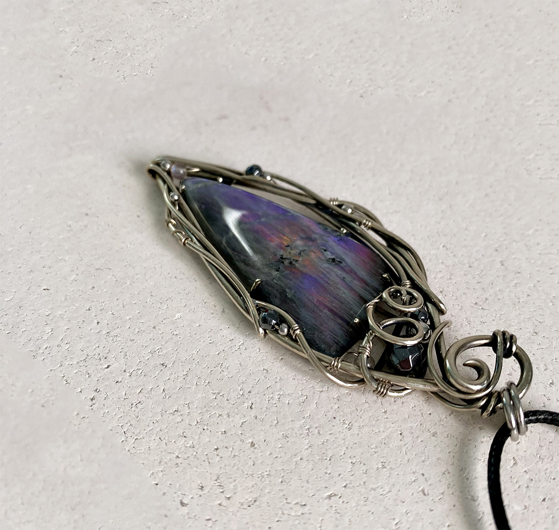 Silver Flow — Labradorite Pendant - Image 3