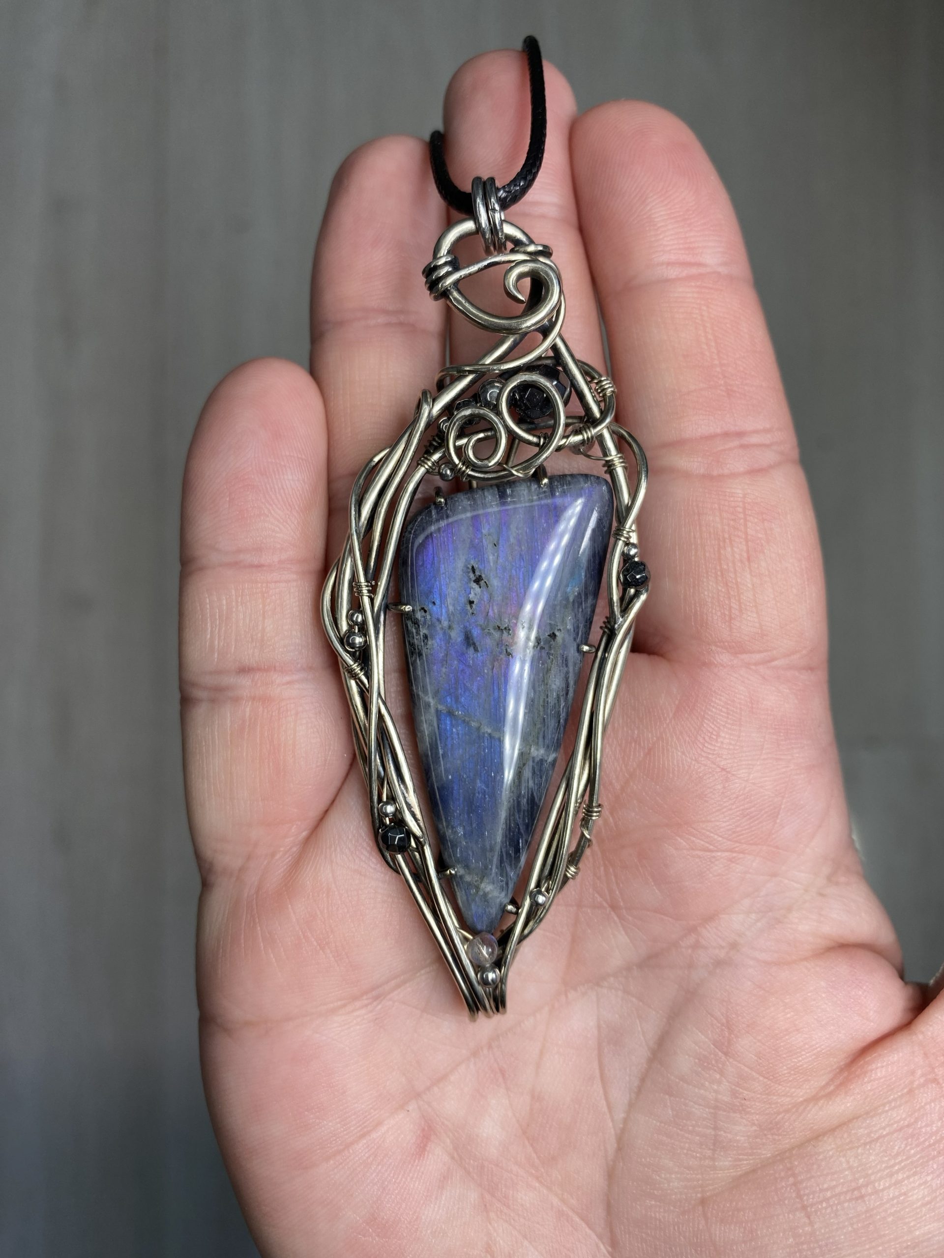 Silver Flow — Labradorite Pendant - Image 4